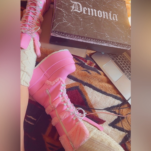 Meet your Posher, Lauren - Picture 4 of 11